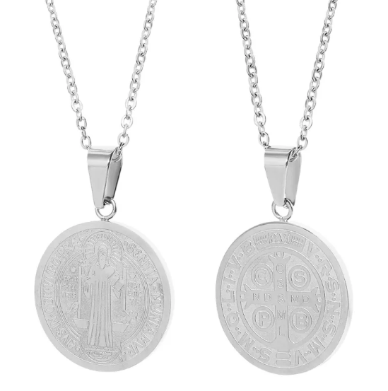 Ogrlica s Okruglim Privjeskom u Obliku O